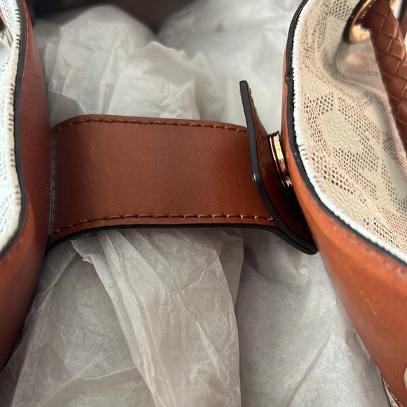 MICHAEL Michael Kors Cream and Brown Shoulder Bag - Picture 14 of 14